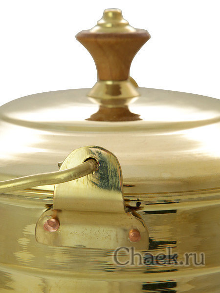 Латунный казан на треноге Латунный казан на треноге