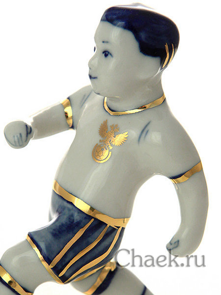 Скульптура Футболист Гжель