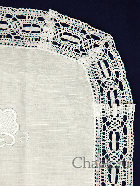 Салфетка овальная белая с белым кружевом и кружевной отделкой арт. 0с-824, 95х50